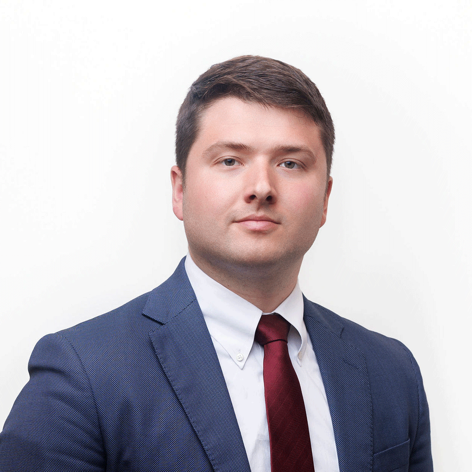 Nicolas Oehler Headshot