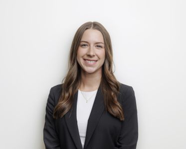 Hallie Renda Headshot